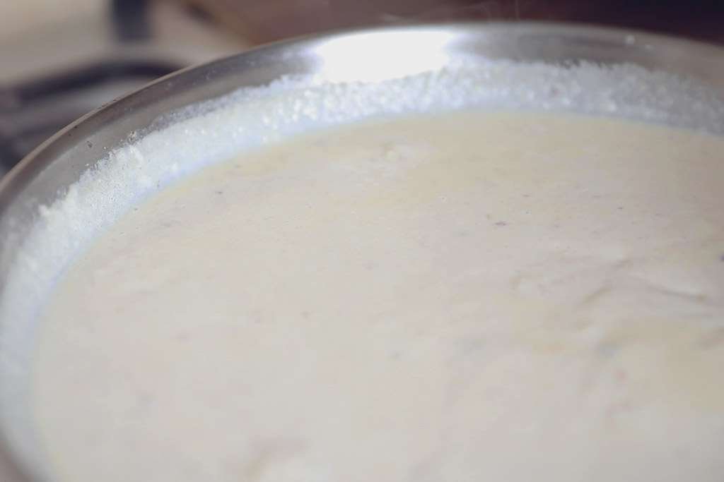 white pasta sauce preparation