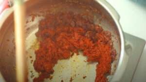 sauteing ground masala paste
