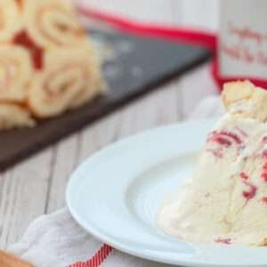 swiss roll cake served on plate
